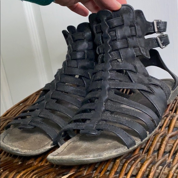 Blowfish strappy gladiator sandals - Picture 2 of 6